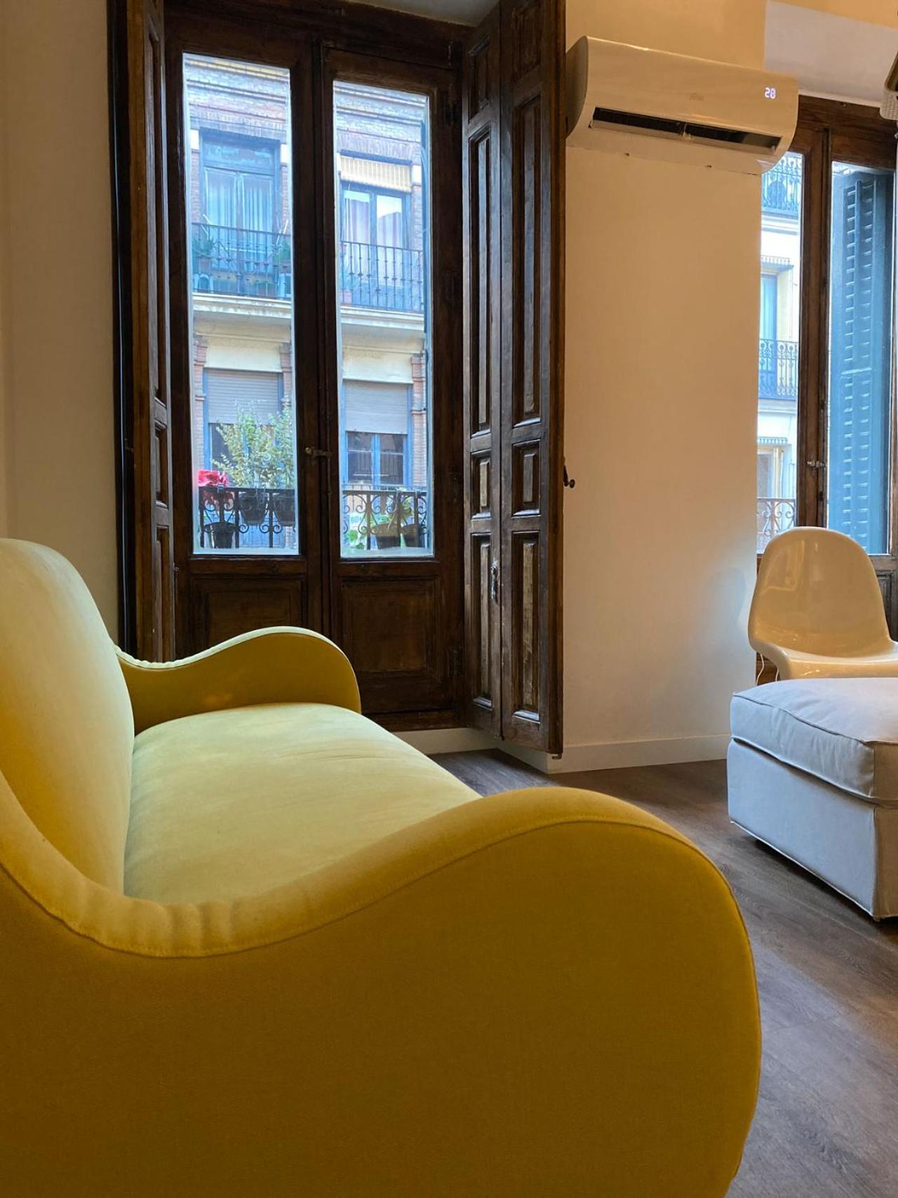 Hortaleza 4, Preciso Estudio En Chueca Junto A La Gran Via De Madrid Exterior foto